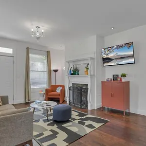 Housepitality - The Game House - 2 Br Holiday home