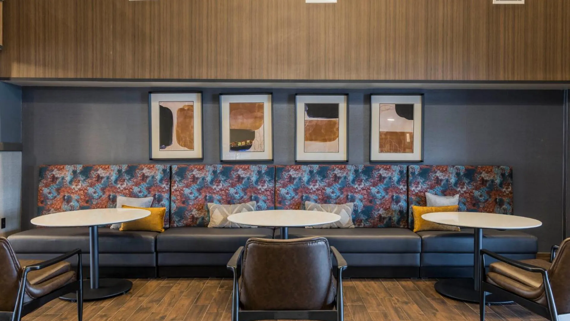 Four Points By Sheraton Columbus-Polaris 3*, Columbus