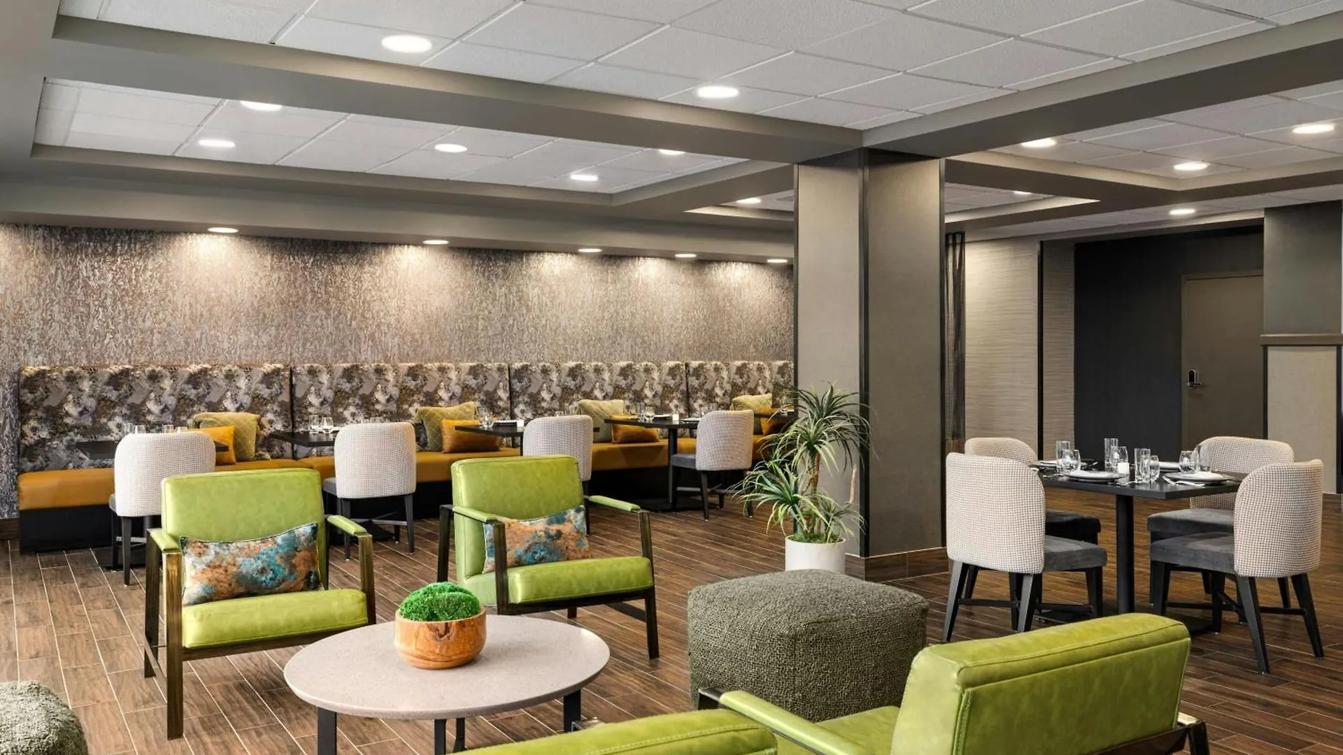 *** Hotel Four Points By Sheraton Columbus-Polaris United States